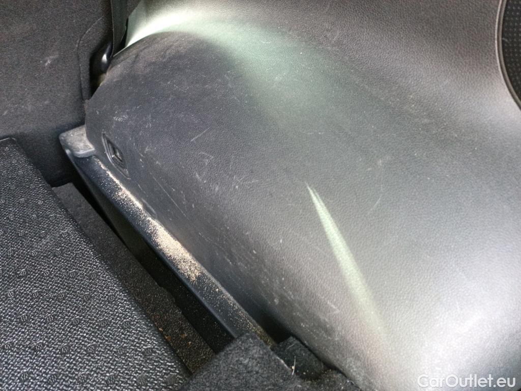  KIA  Sportage KIA  1.6MHEV Drive 100kW(136CV) 4x2(Crist Tintados)(CX) #18