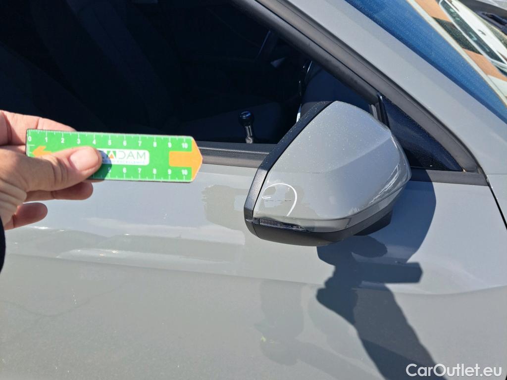  Audi  Q2 AUDI  / 2016 / 5P / todoterreno Design 30 TFSI 85kW (116CV) #38