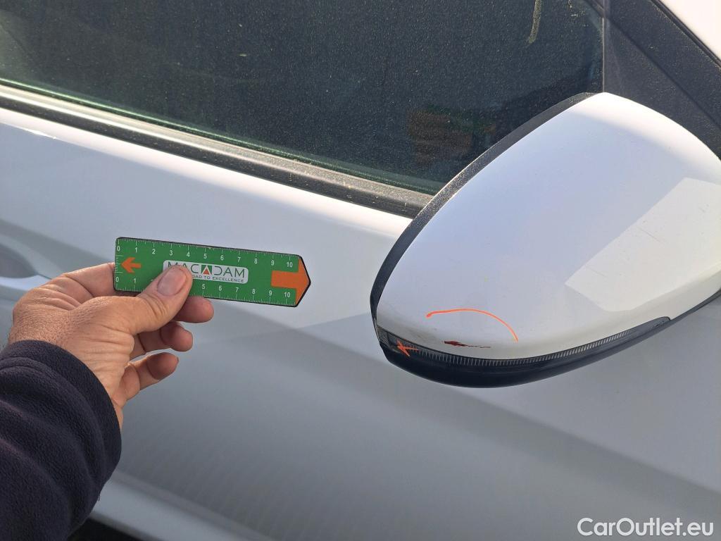  Hyundai  Tucson HYUNDAI  / 2018 / 5P / todoterreno 1.6 CRDI 85kW (116CV) 48V SLE 4X2(SP)(SL) #20