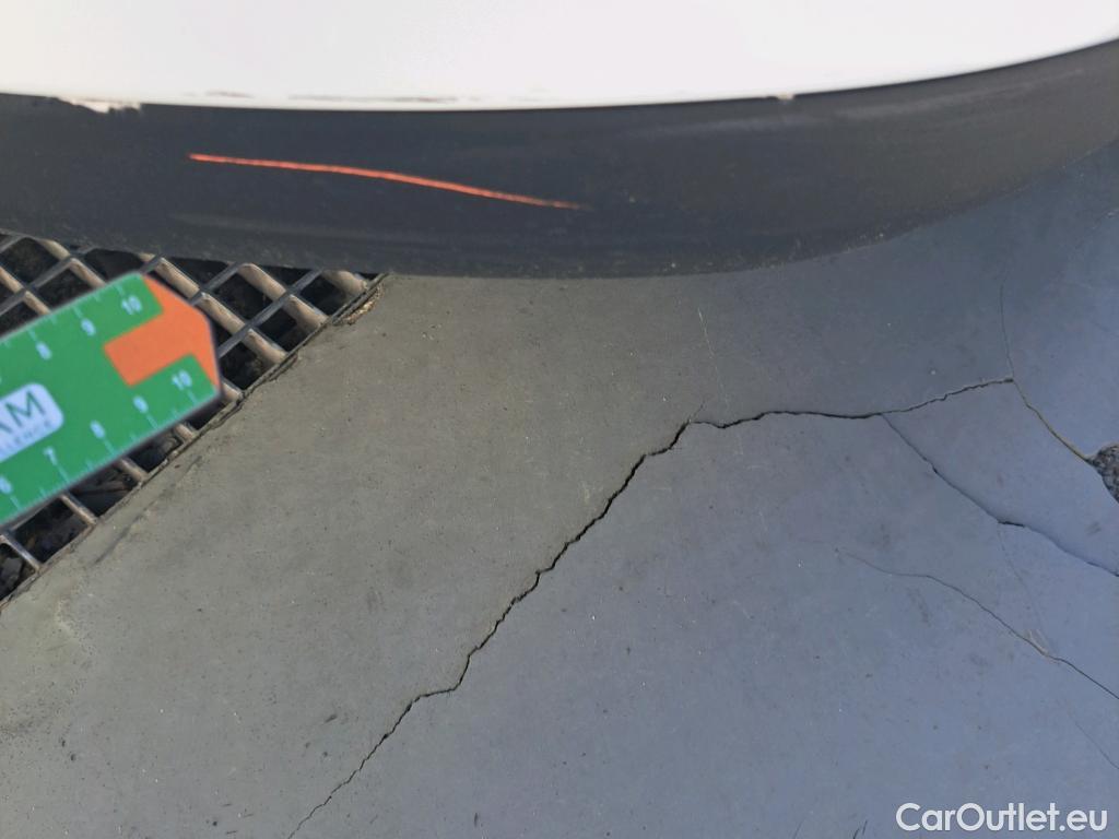  Hyundai  Tucson HYUNDAI  / 2018 / 5P / todoterreno 1.6 CRDI 85kW (116CV) 48V SLE 4X2(SP)(SL) #25