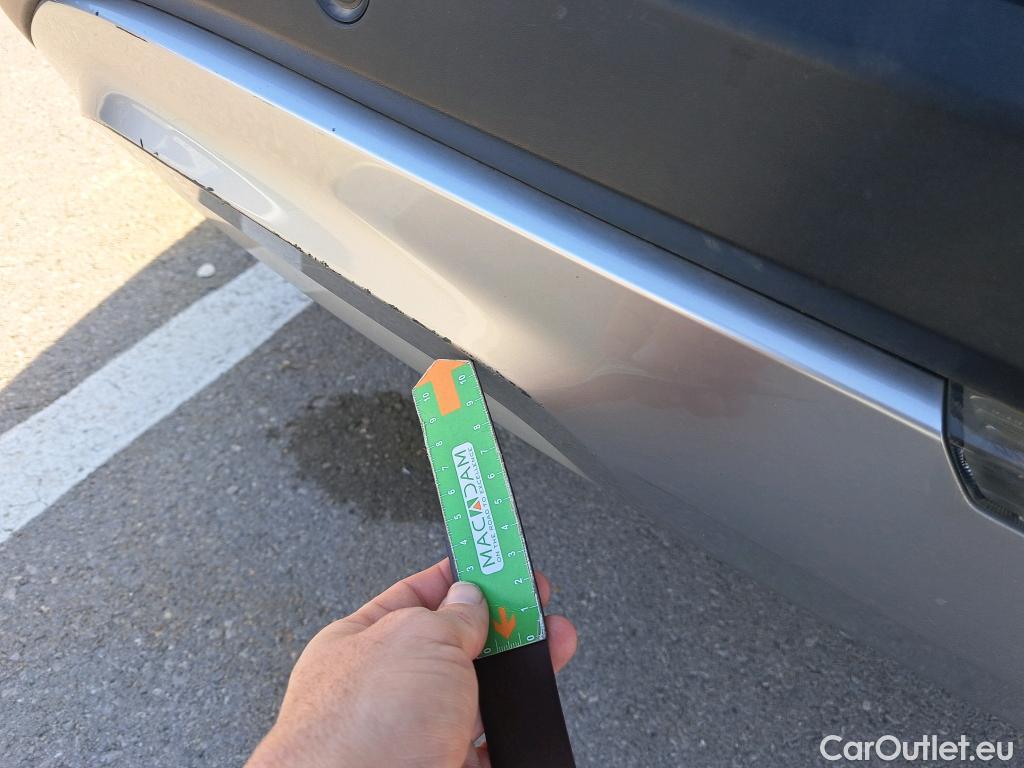  KIA  Sportage KIA  / 2022 / 5P / todoterreno 1.6 T-GDi HEV 171kW (230CV) Drive 4X2 #17