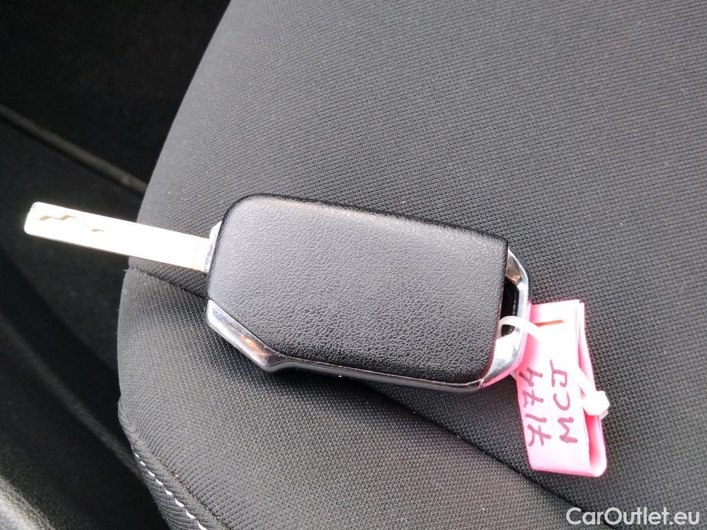  KIA  Sportage KIA  / 2022 / 5P / todoterreno 1.6 T-GDi 110kW (150CV) Drive 4x2 #2