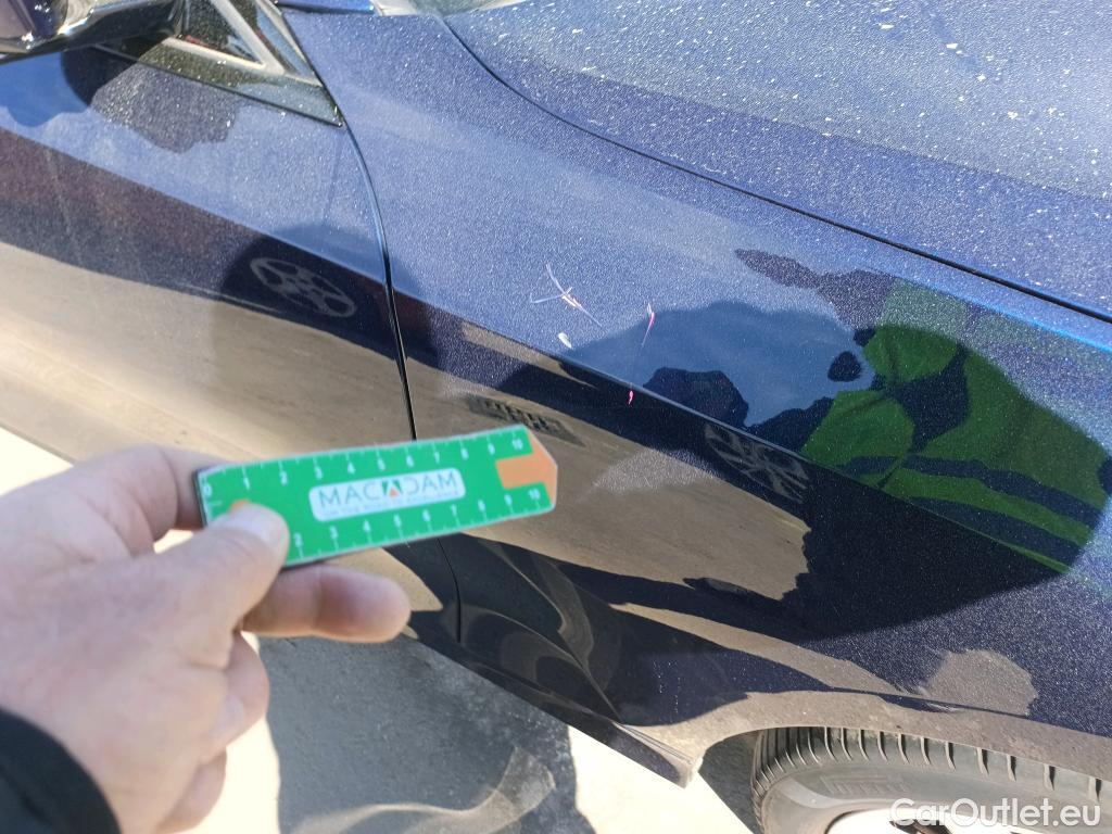  Bmw  Serie 3 BMW  / 2018 / 4P / sedán 318d Auto. #15