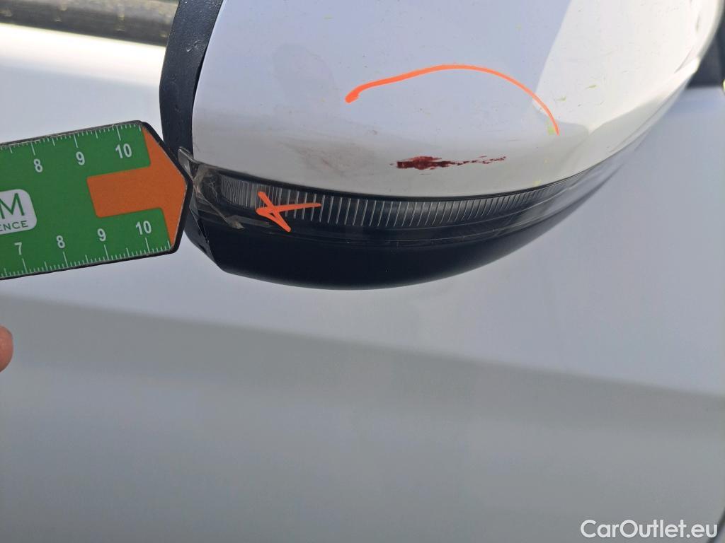  Hyundai  Tucson HYUNDAI  / 2018 / 5P / todoterreno 1.6 CRDI 85kW (116CV) 48V SLE 4X2(SP)(SL) #21