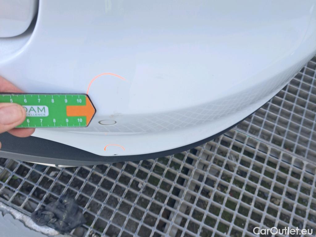  Hyundai  Tucson HYUNDAI  / 2018 / 5P / todoterreno 1.6 CRDI 85kW (116CV) 48V SLE 4X2(SP)(SL) #16