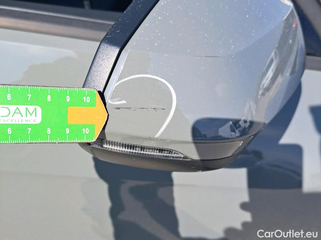  Audi  Q2 AUDI  / 2016 / 5P / todoterreno Design 30 TFSI 85kW (116CV) #39