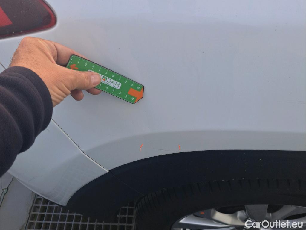  Hyundai  Tucson HYUNDAI  / 2018 / 5P / todoterreno 1.6 CRDI 85kW (116CV) 48V SLE 4X2(SP)(SL) #30