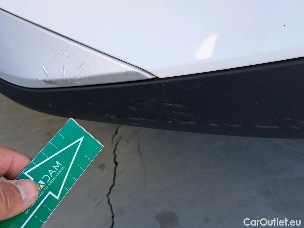  Peugeot  2008 PEUGEOT  / 2019 / 5P / todoterreno Allure BlueHDI 81kW (110CV) #13