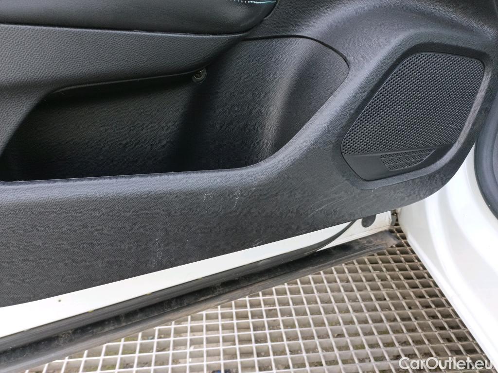  Peugeot  2008 PEUGEOT  / 2019 / 5P / todoterreno Allure BlueHDI 81kW (110CV) #6