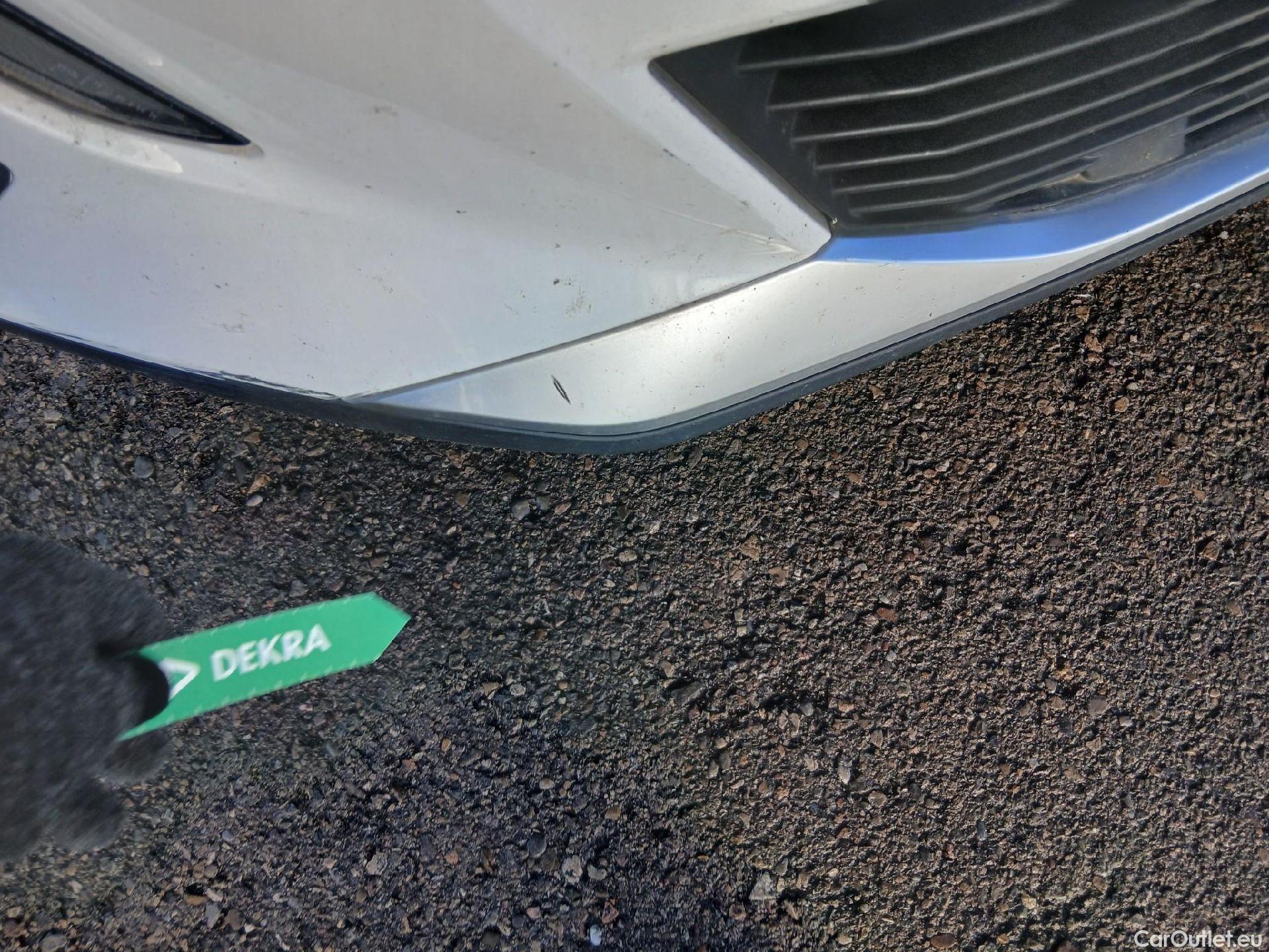  Peugeot  2008 PEUGEOT  / 2019 / 5P / todoterreno Allure BlueHDI 81kW (110CV) #5