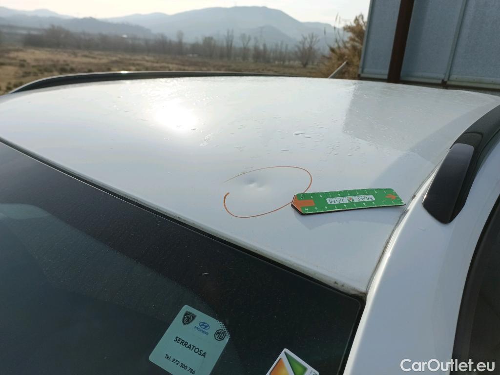  Peugeot  2008 PEUGEOT  / 2019 / 5P / todoterreno Allure BlueHDI 81kW (110CV) #22