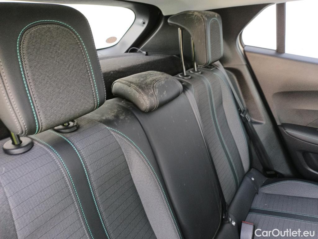  Peugeot  2008 PEUGEOT  / 2019 / 5P / todoterreno Allure BlueHDI 81kW (110CV) #3