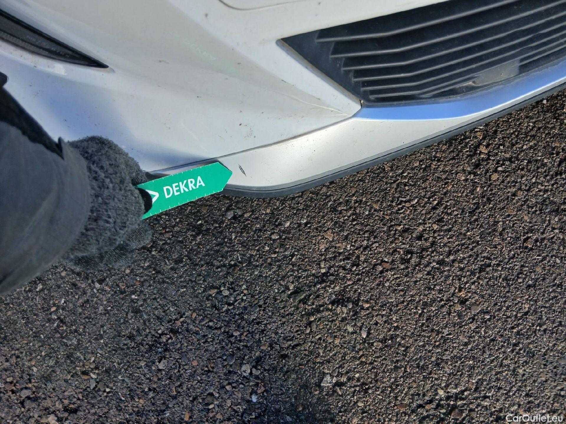  Peugeot  2008 PEUGEOT  / 2019 / 5P / todoterreno Allure BlueHDI 81kW (110CV) #6