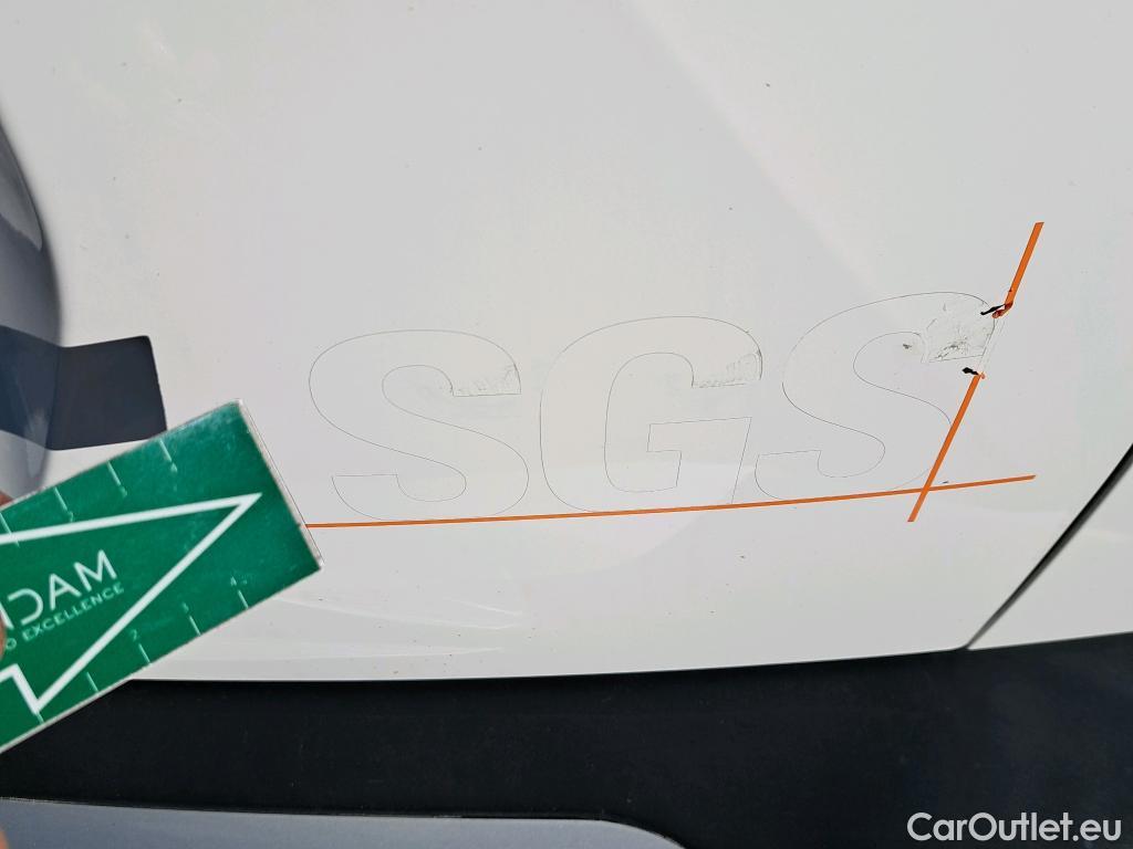  Peugeot  2008 PEUGEOT  / 2019 / 5P / todoterreno Allure BlueHDI 81kW (110CV) #8