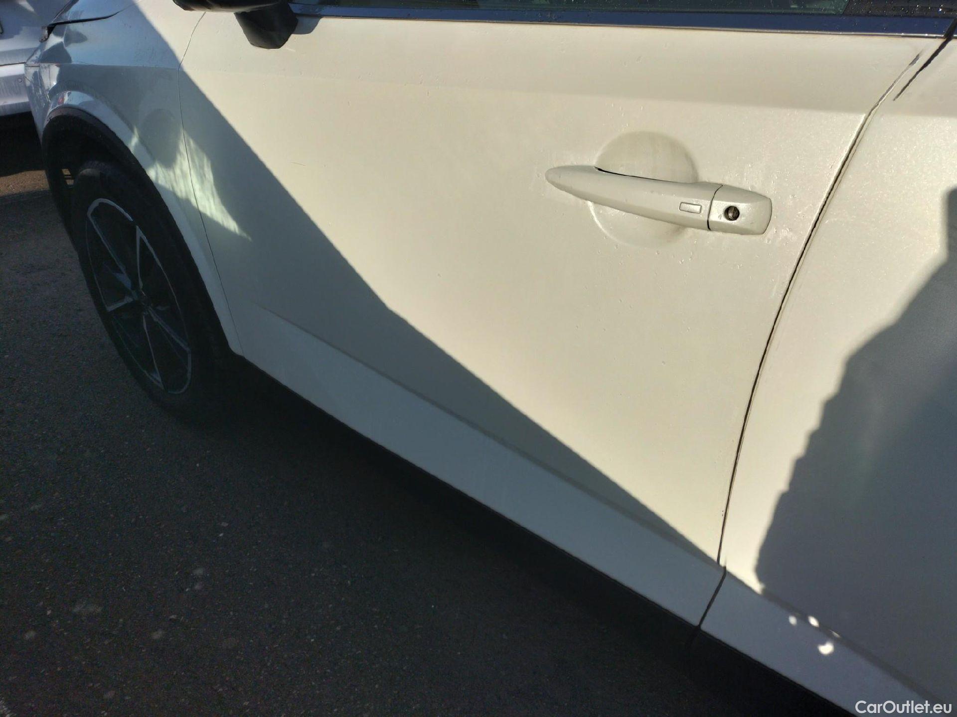  Nissan  Qashqai NISSAN  / 2021 / 5P / todoterreno DIG-T 116kW mHEV Xtronic Tekna (Skyline) #13