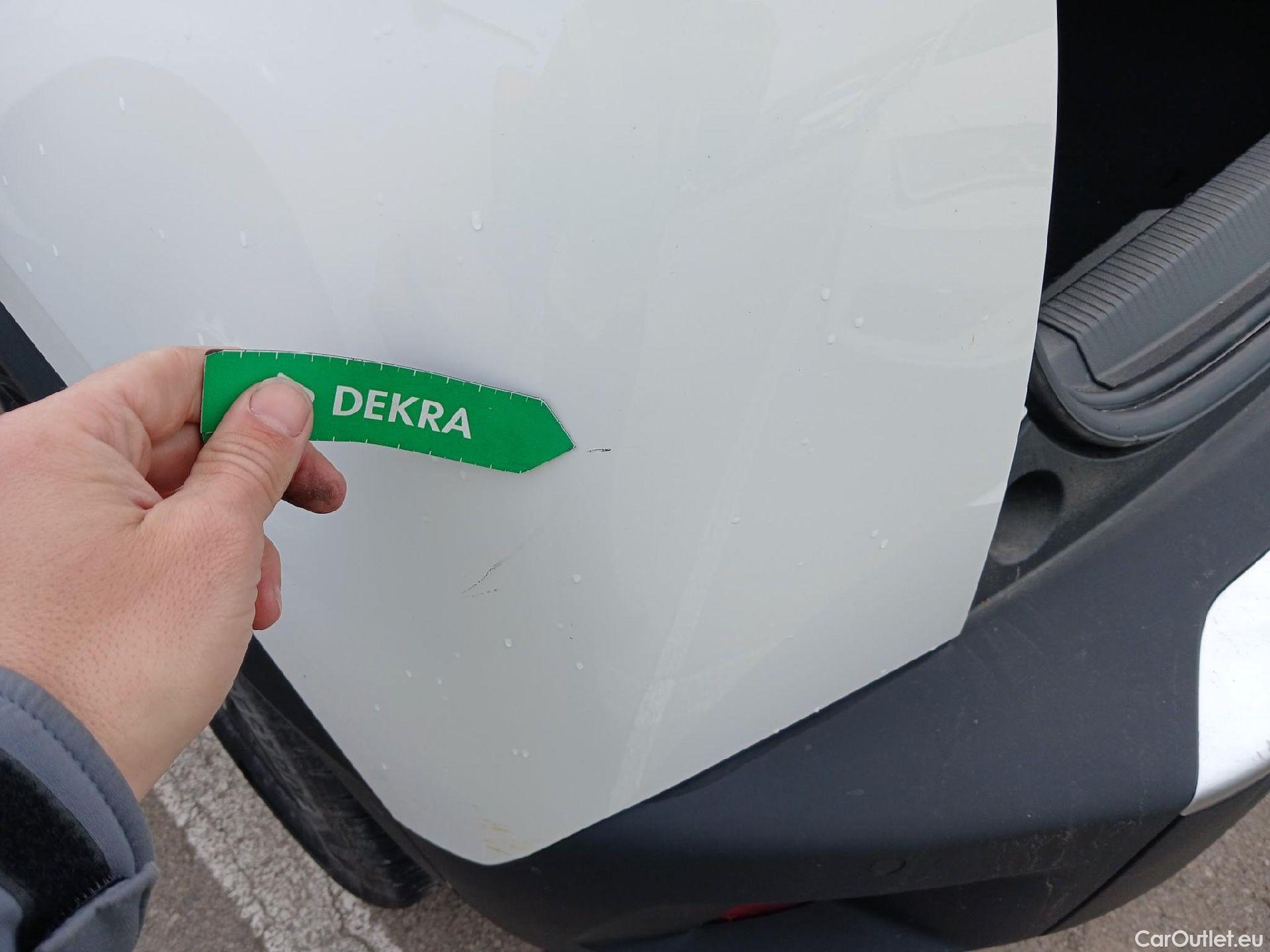  Peugeot  2008 PEUGEOT  / 2019 / 5P / todoterreno Active Pack BlueHDI 81kW (110CV) #9