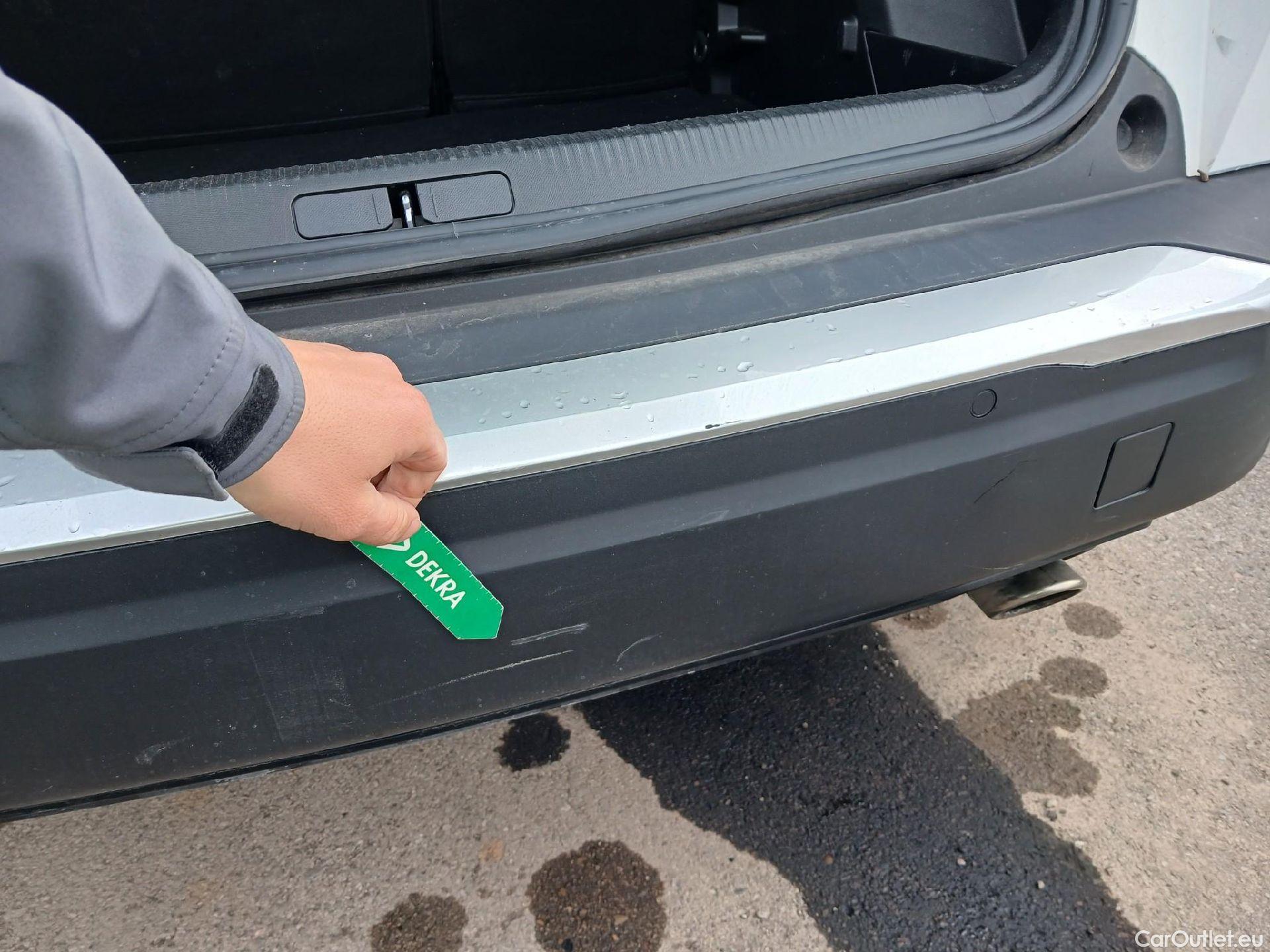  Peugeot  2008 PEUGEOT  / 2019 / 5P / todoterreno Active Pack BlueHDI 81kW (110CV) #11