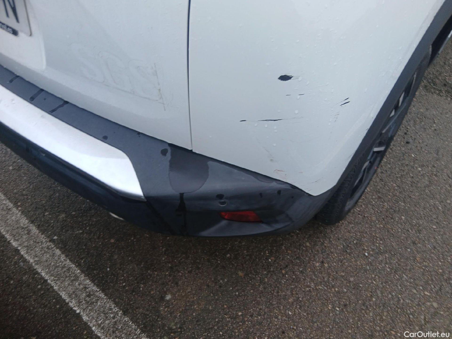  Peugeot  2008 PEUGEOT  / 2019 / 5P / todoterreno Allure BlueHDI 81kW (110CV) #19