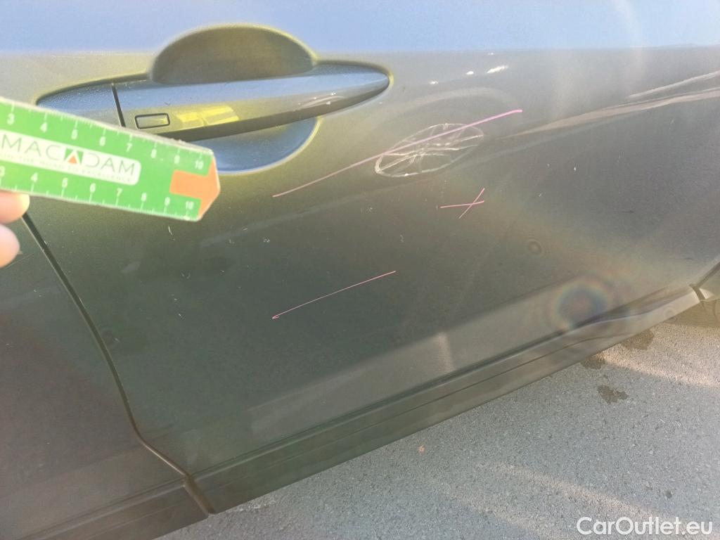  Nissan  Juke NISSAN  / 2019 / 5P / crossover DIG-T 84 kW (114 CV) DCT 7 V N-Connecta (AC2) #5