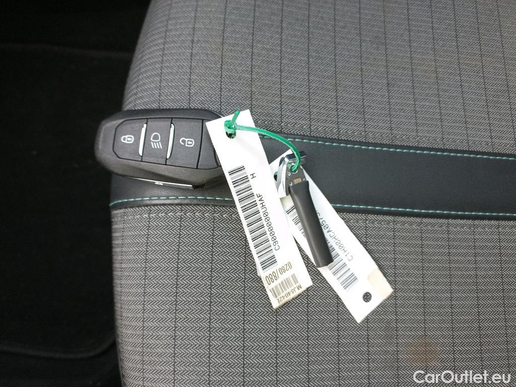  Peugeot  2008 PEUGEOT  / 2019 / 5P / todoterreno Allure BlueHDI 81kW (110CV) #2