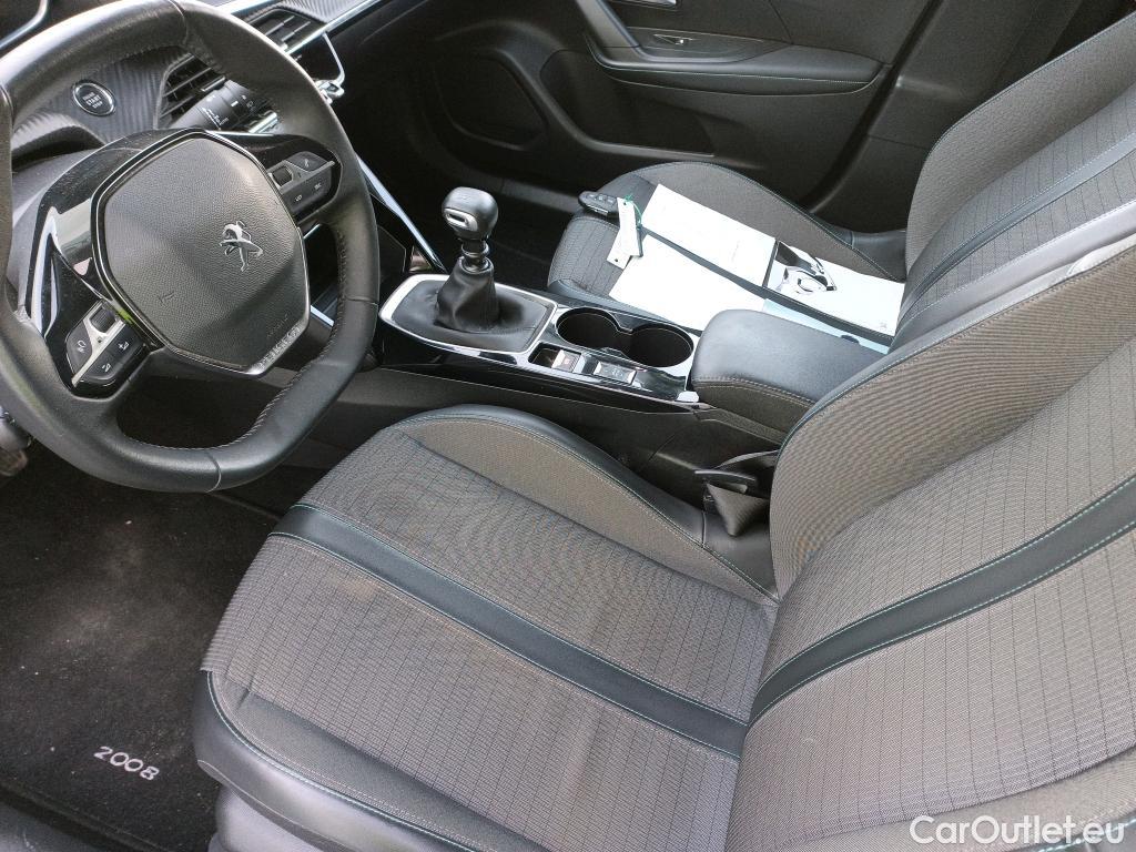  Peugeot  2008 PEUGEOT  / 2019 / 5P / todoterreno Allure BlueHDI 81kW (110CV) #5