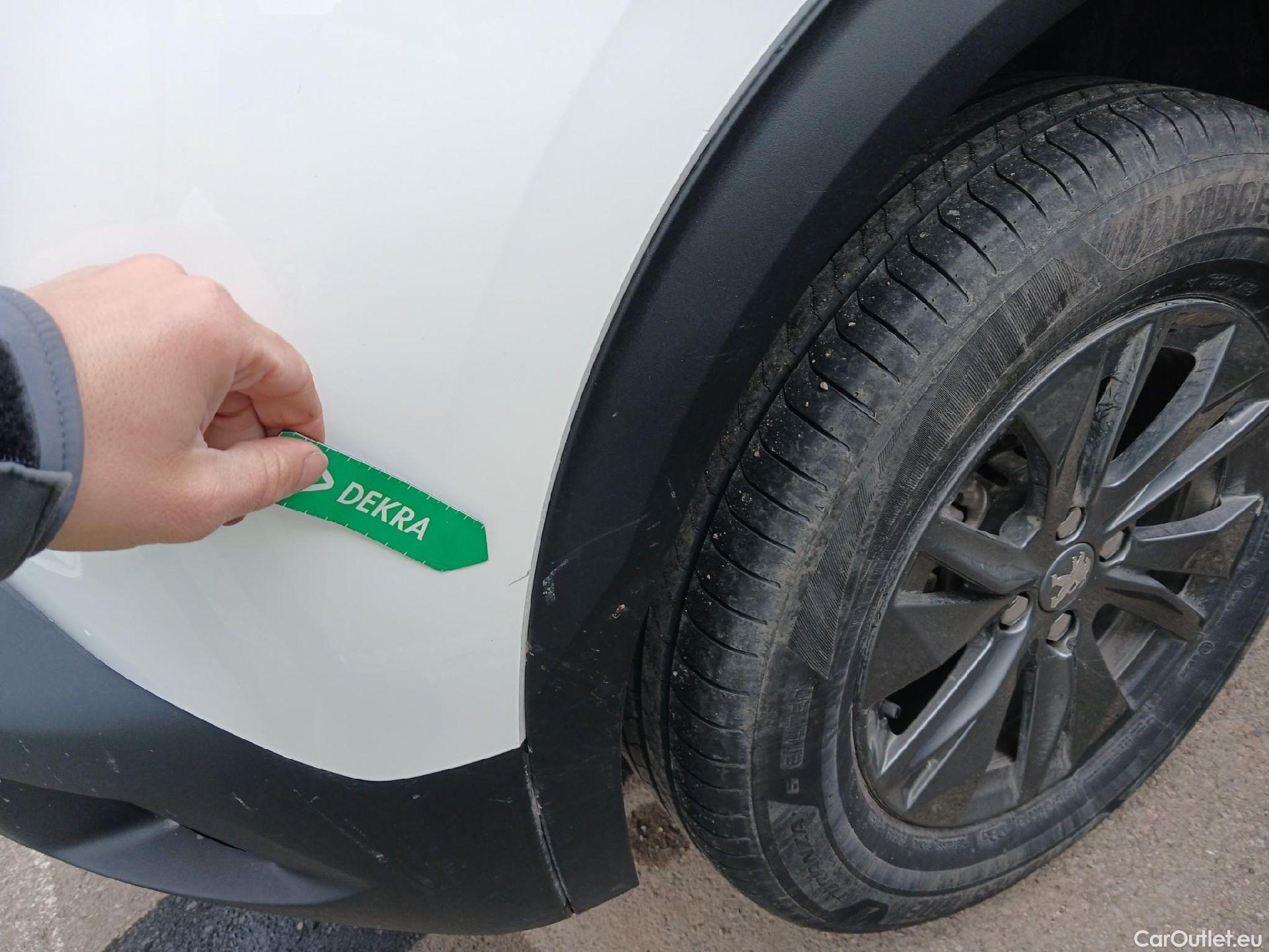  Peugeot  2008 PEUGEOT  / 2019 / 5P / todoterreno Active Pack BlueHDI 81kW (110CV) #15