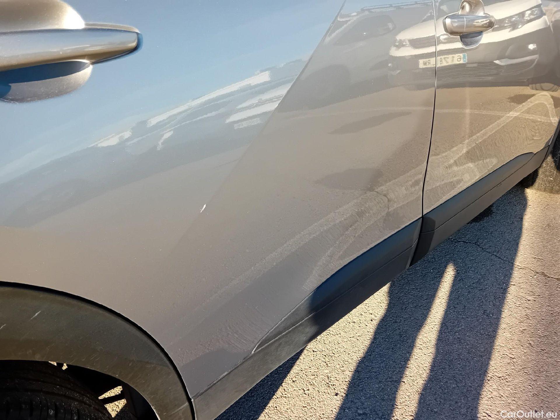  Peugeot  2008 PEUGEOT  / 2019 / 5P / todoterreno Active Pack BlueHDI 81kW (110CV) #17