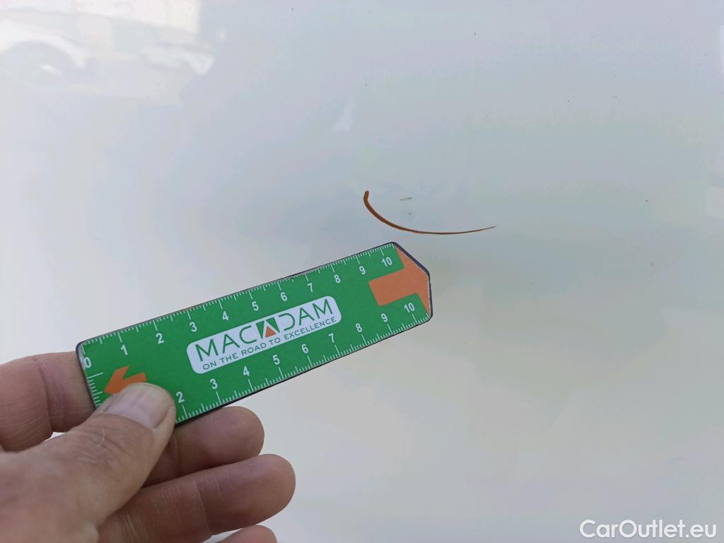  Peugeot  2008 PEUGEOT  / 2019 / 5P / todoterreno Allure BlueHDI 81kW (110CV) #19