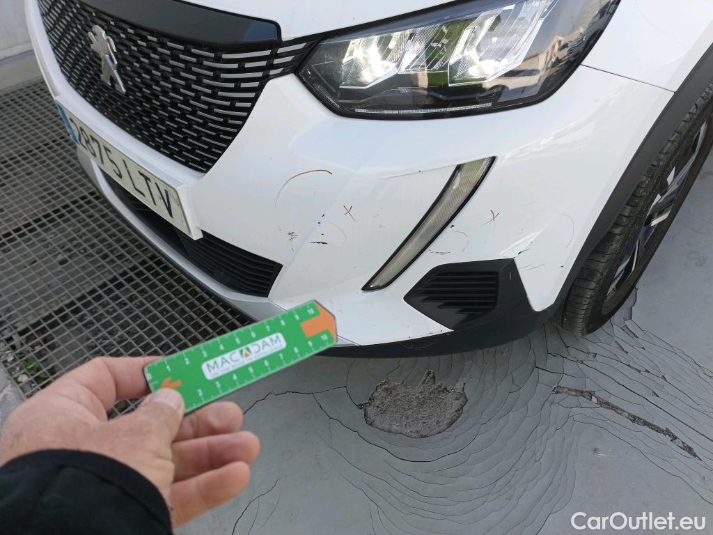  Peugeot  2008 PEUGEOT  / 2019 / 5P / todoterreno Allure BlueHDI 81kW (110CV) #16