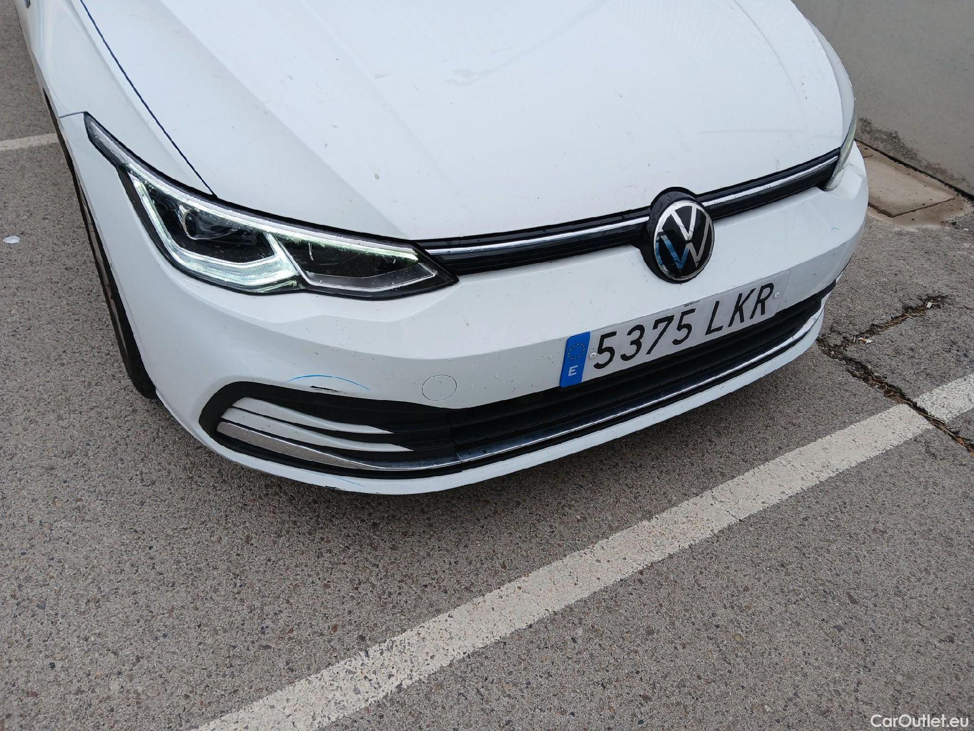  Volkswagen  Golf  VOLKSWAGEN / 2020 / 5P / berlina con portón Style 1.5 eTSI 110kW (150CV) DSG #8