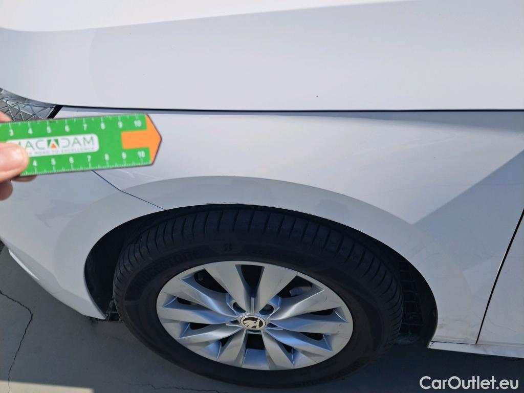  Skoda  KAMIQ SKODA  1.0 TSI 81kW (110CV) DSG Ambition #7