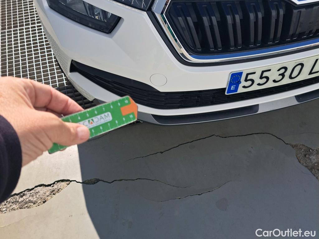  Skoda  KAMIQ SKODA  1.0 TSI 81kW (110CV) DSG Ambition #9