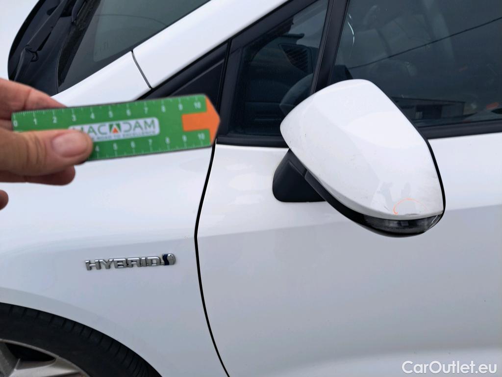  Toyota  Corolla TOYOTA  / 2019 / 5P / familiar 1.8 125H ACTIVE TECH E-CVT TOU SPORT #39