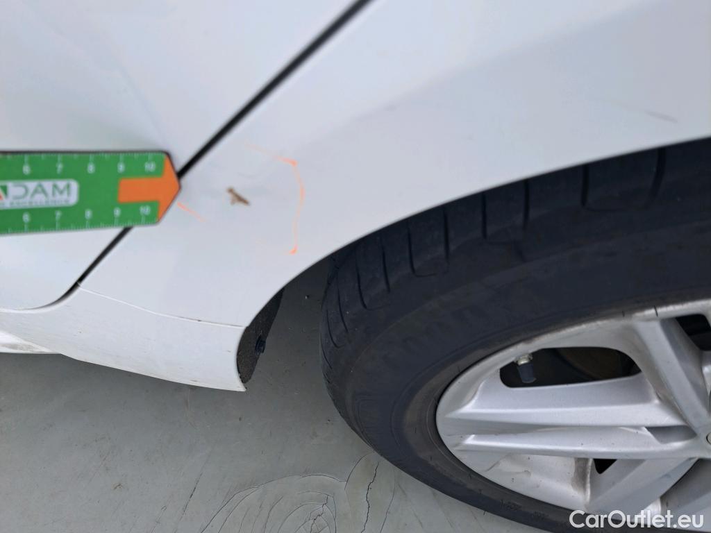  Toyota  Corolla TOYOTA  / 2019 / 5P / familiar 1.8 125H ACTIVE TECH E-CVT TOU SPORT #4