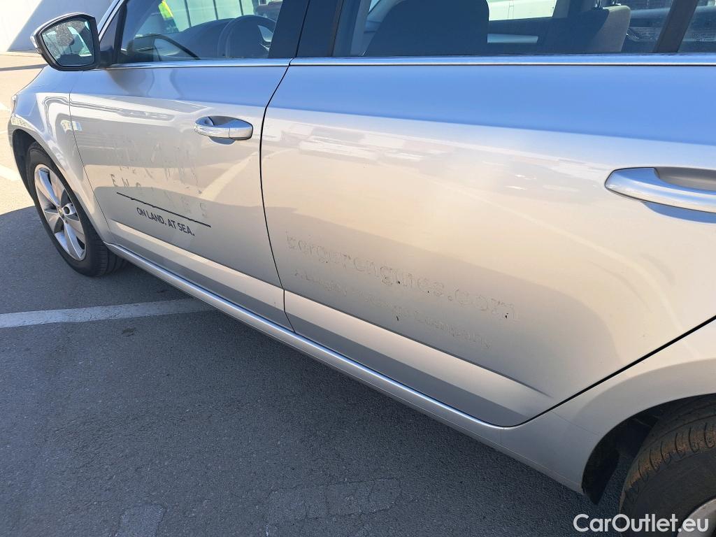  Skoda  Octavia SKODA  / 2016 / 5P / familiar Combi 1.6 TDI CR 85KW (115CV) Ambition #23