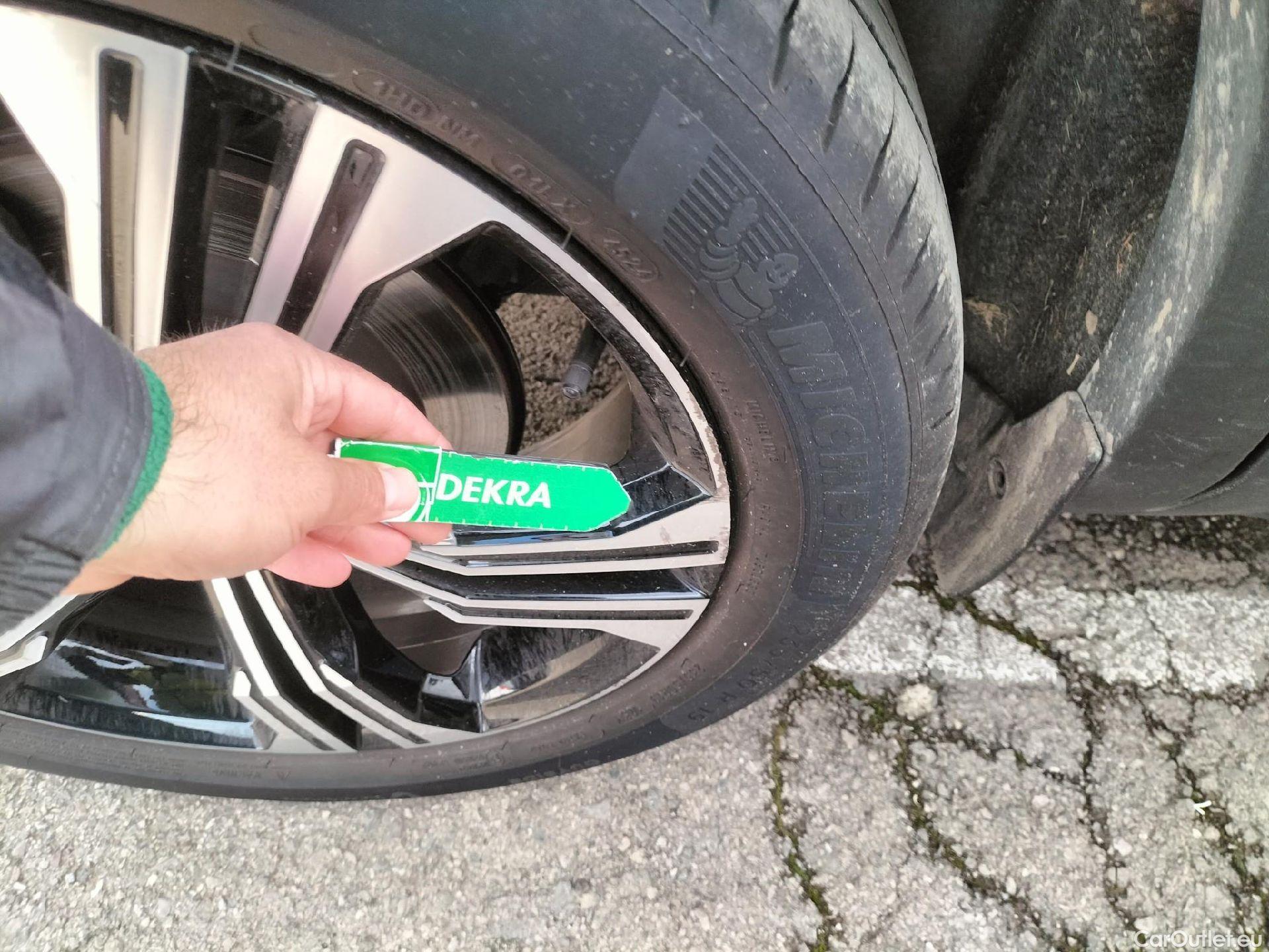  Volvo  XC 40 VOLVO XC40 / 2017 / 5P / todoterreno 1.5 T5 Twin Recharge Inscription Auto #39