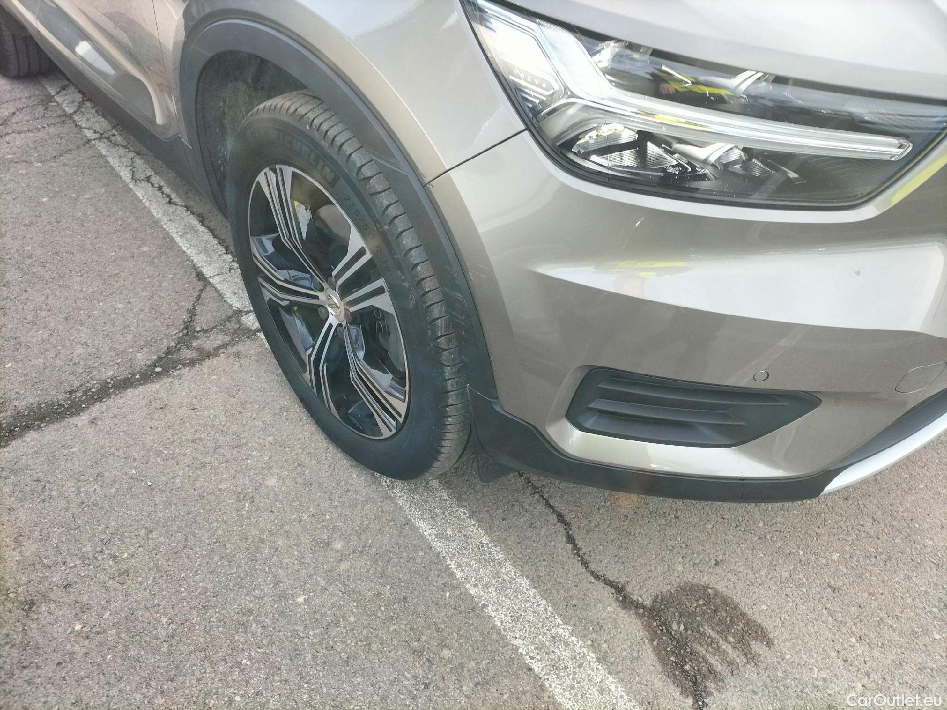  Volvo  XC 40 VOLVO XC40 / 2017 / 5P / todoterreno 1.5 T5 Twin Recharge Inscription Auto #3