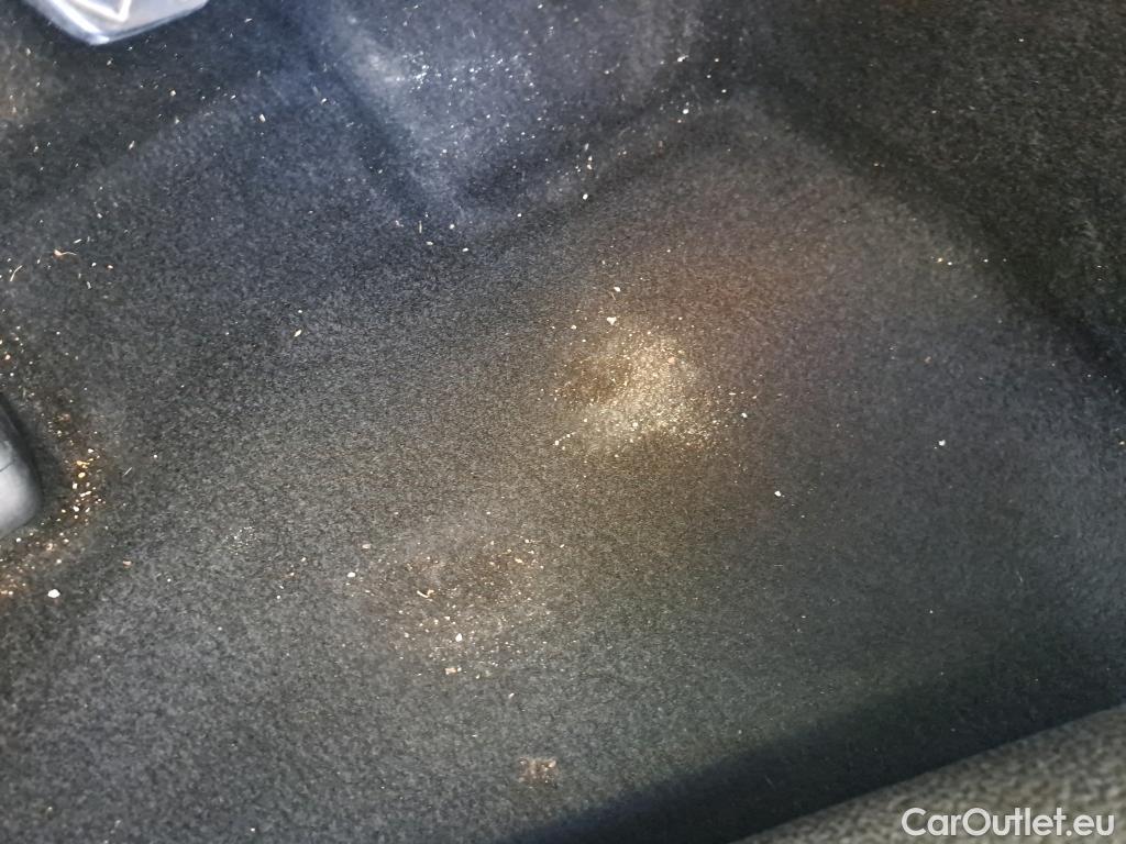  Skoda  Octavia SKODA  / 2016 / 5P / familiar Combi 1.6 TDI CR 85KW (115CV) Ambition #18