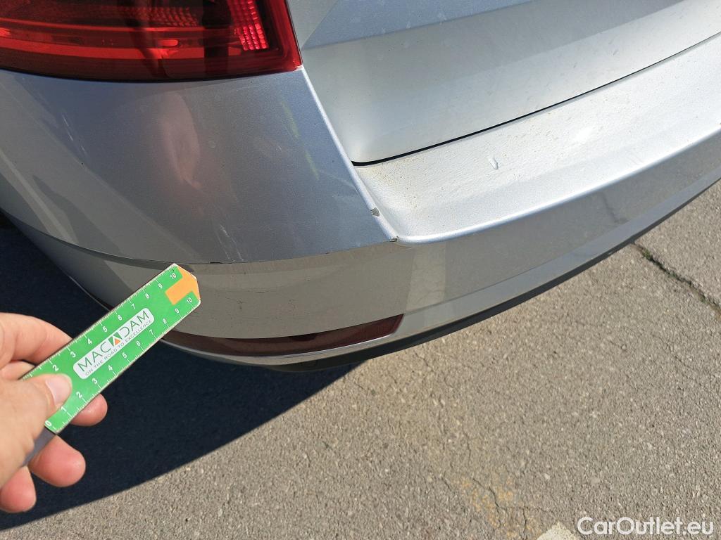  Skoda  Octavia SKODA  / 2016 / 5P / familiar Combi 1.6 TDI CR 85KW (115CV) Ambition #24