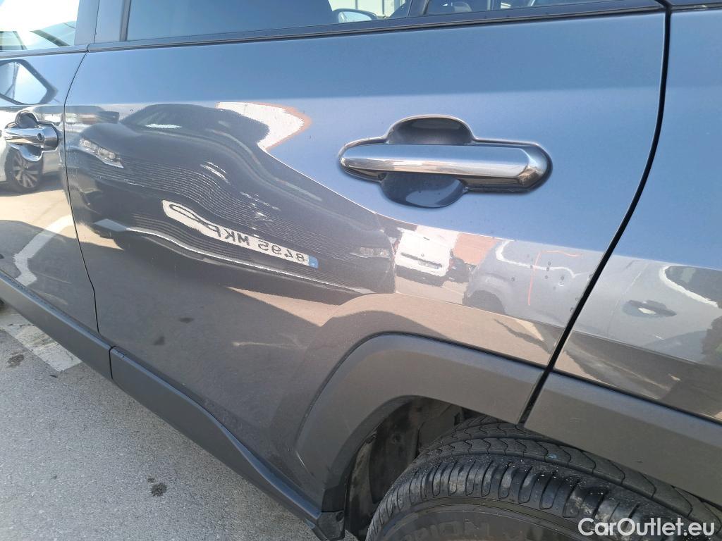  Toyota  RAV4 TOYOTA  / 2018 / 5P / todoterreno 2.5l 220H Advance #7