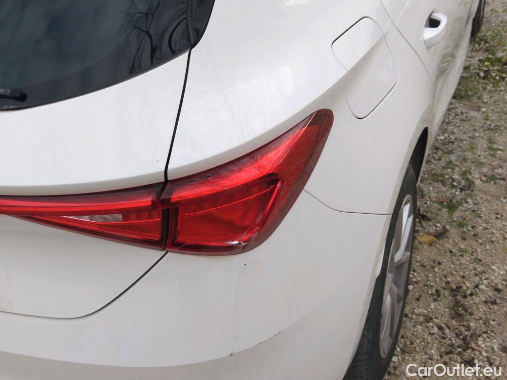  Land Rover  Discovery SEAT Nuevo León / 2020 / 5P / berlina con portón 2.0 TDI 85kW S&S Style Go(SP) #2