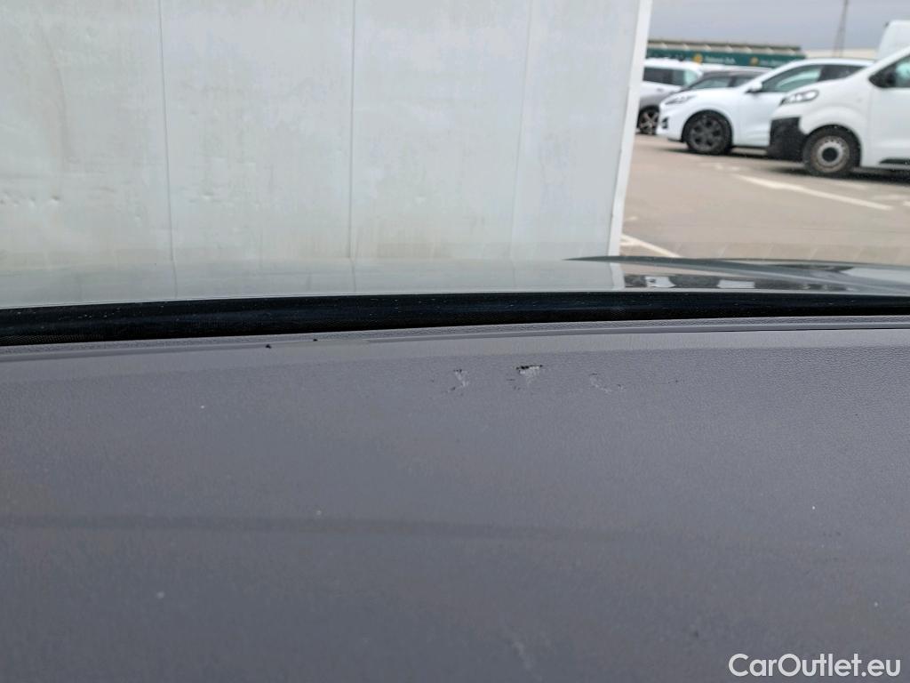  Volkswagen  T-ROC VOLKSWAGEN  / 2017 / 5P / todoterreno Advance 2.0 TDI 110kW (150CV) DSG (AC2) #9