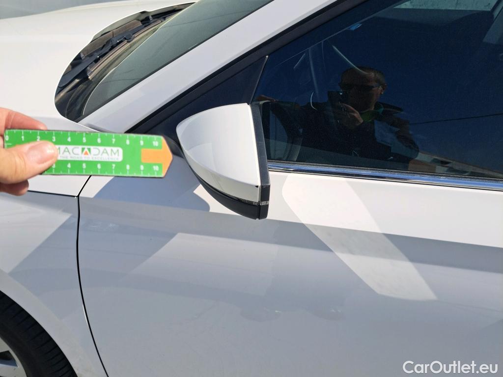  Skoda  KAMIQ SKODA  1.0 TSI 81kW (110CV) DSG Ambition #13