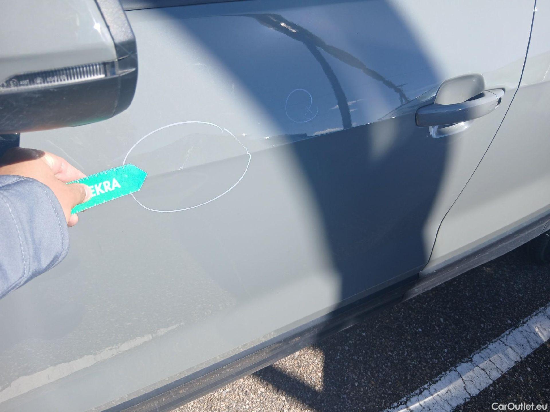  Audi  Q2 AUDI  / 2016 / 5P / todoterreno Design 30 TFSI 85kW (116CV) #11