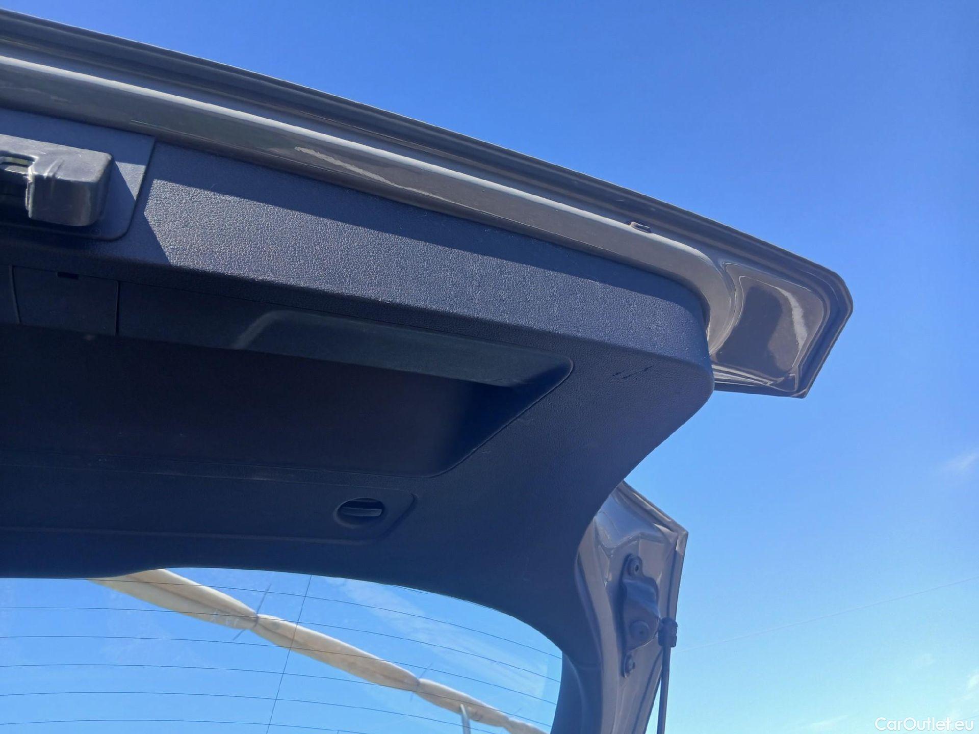  Audi  Q2 AUDI  / 2016 / 5P / todoterreno Design 30 TFSI 85kW (116CV) #2