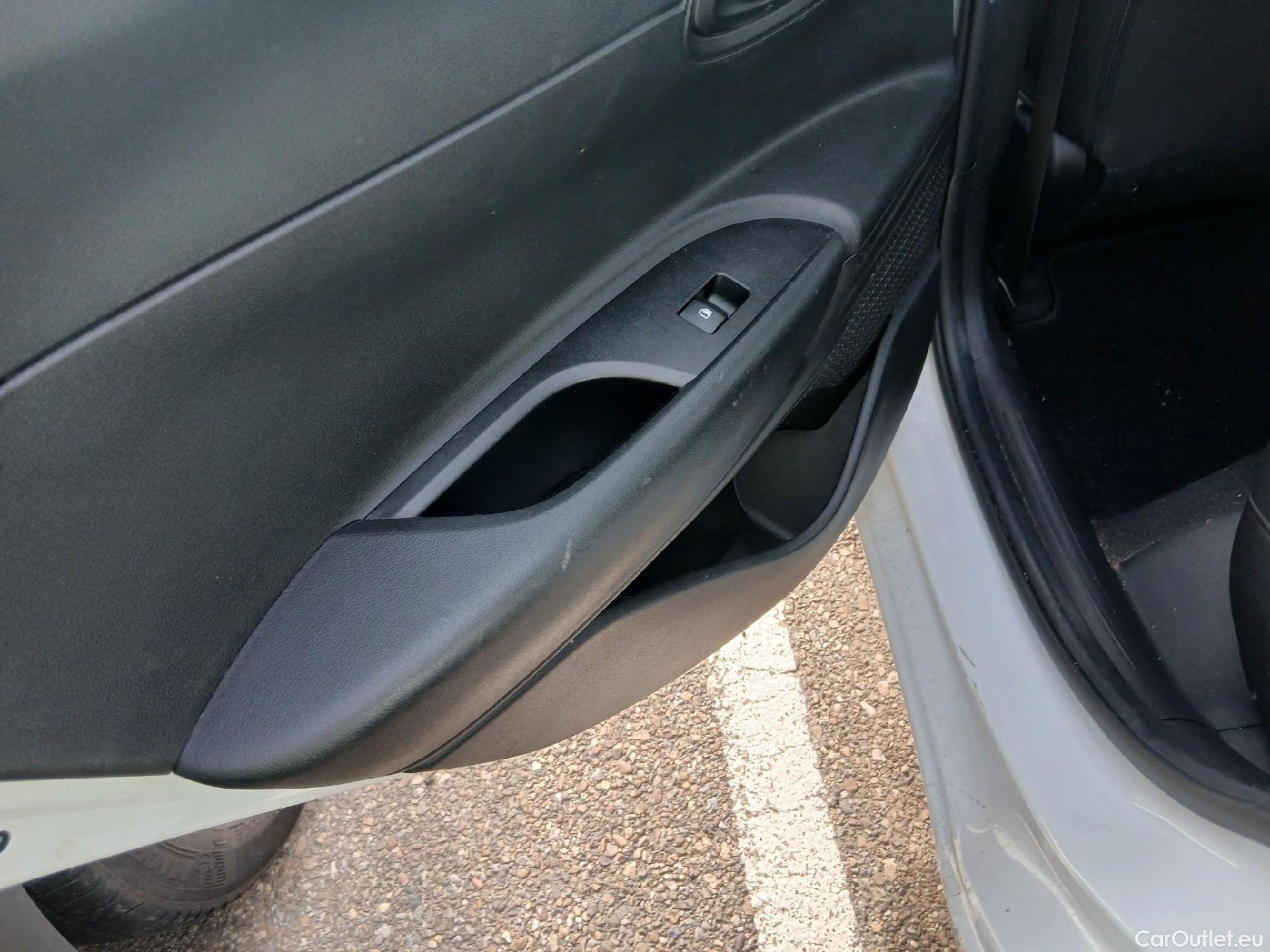  Hyundai  i20 HYUNDAI  / 2020 / 5P / berlina con portón 1.0 TGDI 74kW (100CV) 48V Klass #9