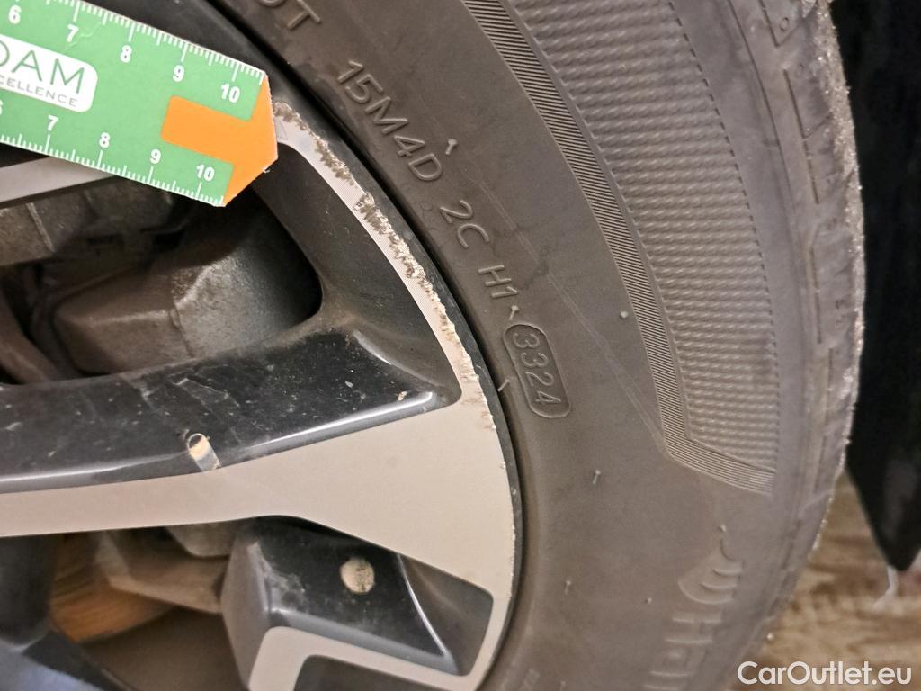  KIA  Sportage KIA  / 2022 / 5P / todoterreno 1.6 T-GDi HEV 171kW (230CV) Drive 4X2 #2