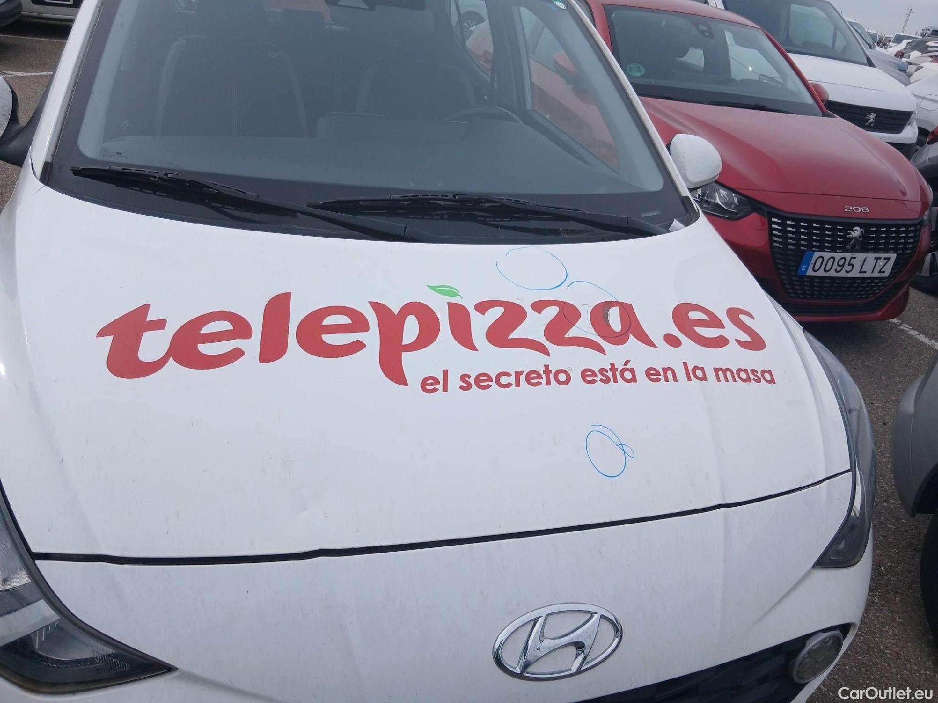  Hyundai  i10 HYUNDAI  / 2020 / 5P / berlina con portón 1.0 Klass #12