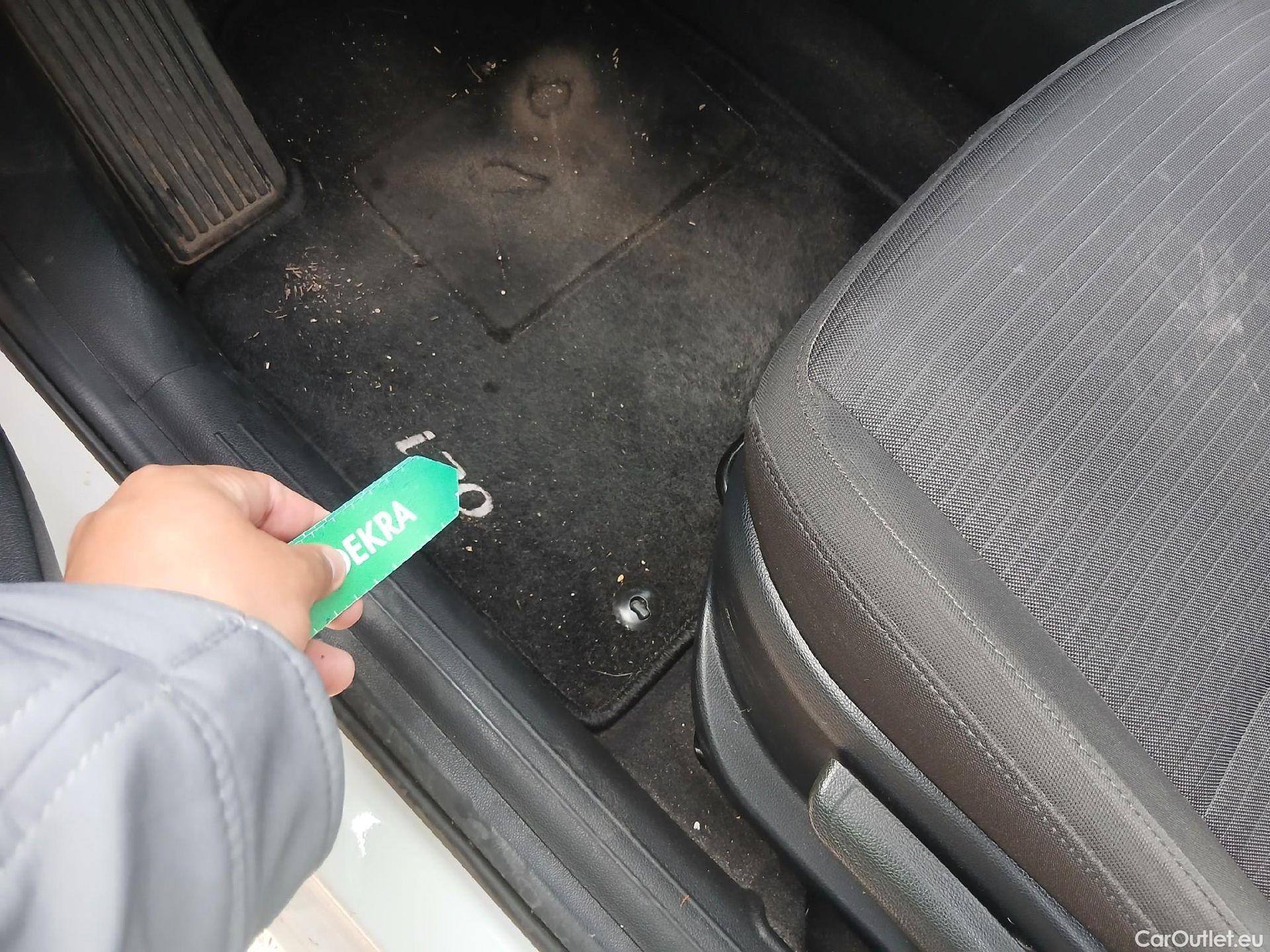  Hyundai  i20 HYUNDAI  / 2020 / 5P / berlina con portón 1.0 TGDI 74kW (100CV) 48V Klass #3