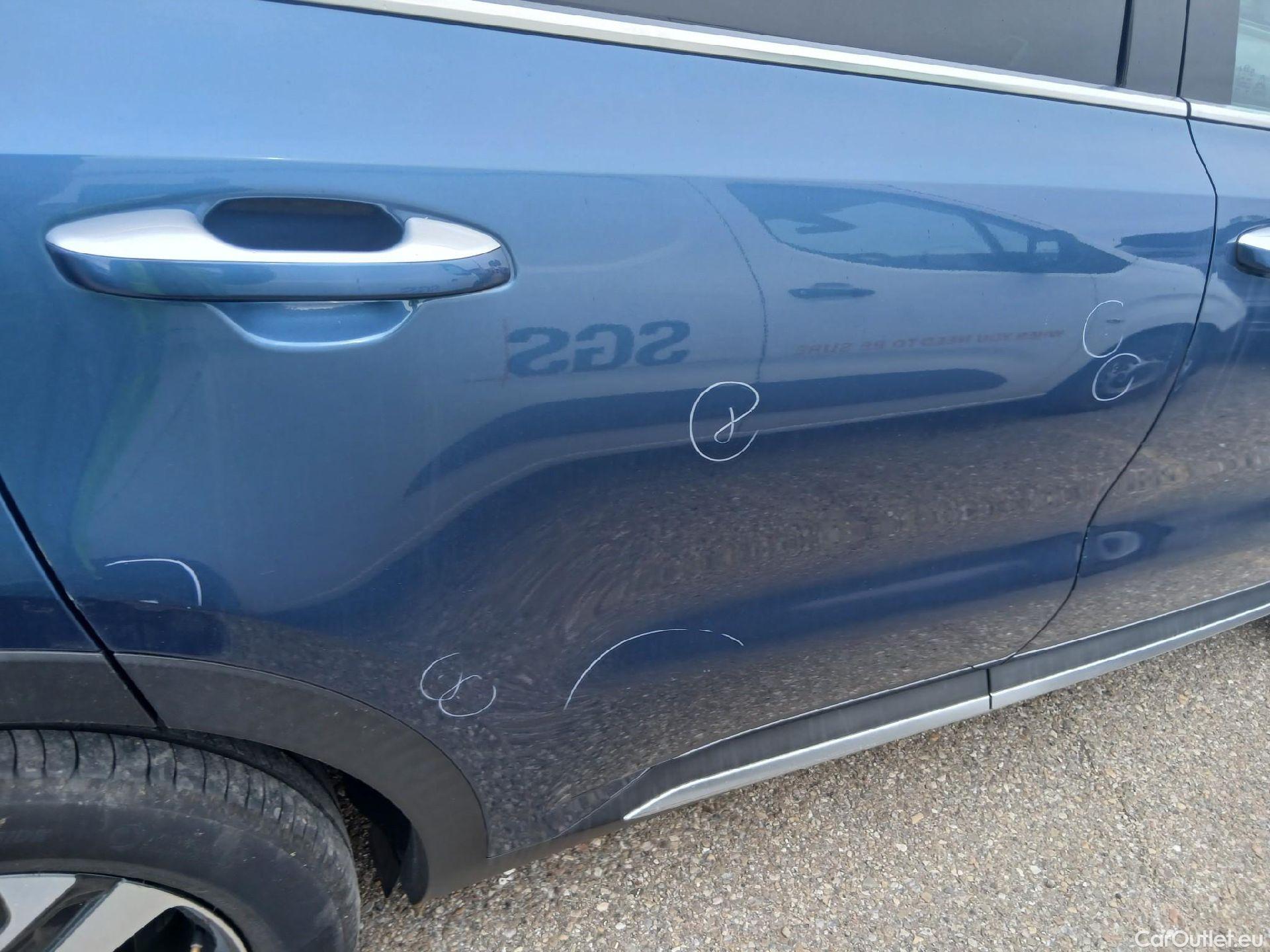  KIA  Sorento KIA  / 2020 / 5P / todoterreno 1.6 T-GDi HEV Drive 4x2 7pl #22